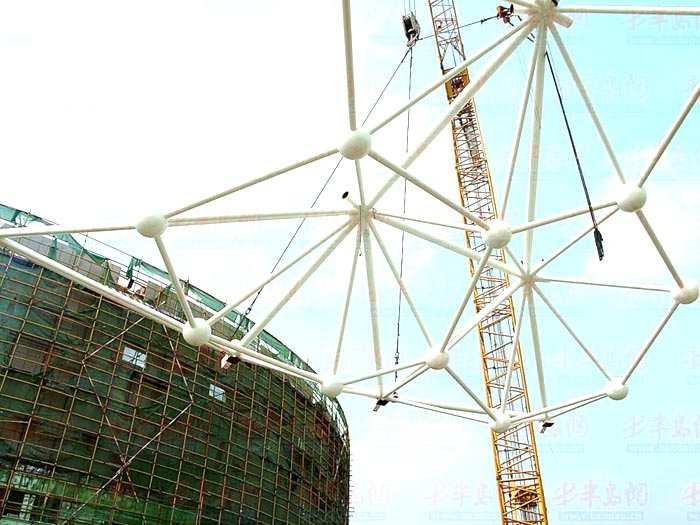 建阳体育馆网架安装